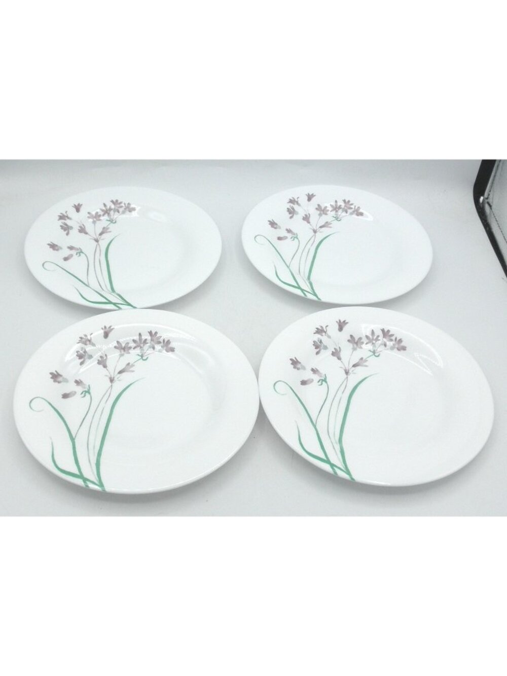 MTW5 by Martha Stewart 7-3/4 Inch Salad Plates Set of 4 Pacific Wildflower